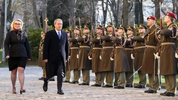 Bakan Akar, &Ccedil;ekya Savunma Bakanı Cernochova ile g&ouml;r&uuml;şt&uuml;