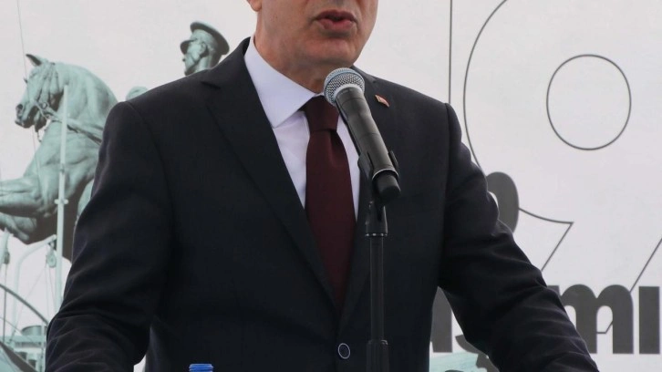 Bakan Akar: Fitne, fesat sokmaya &ccedil;alışanlara inanmayın