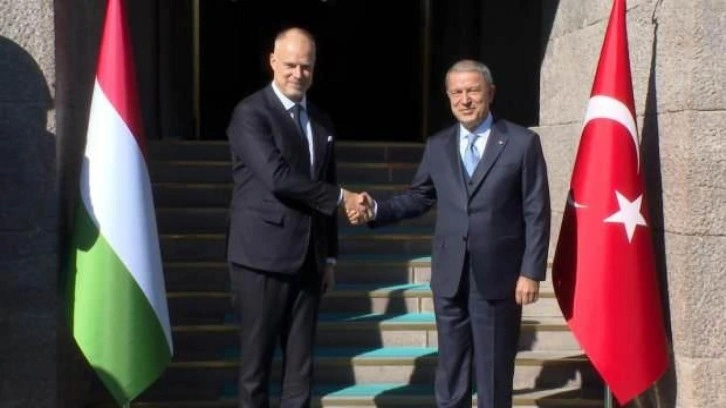 Bakan Akar ile Macar mevkidaşından ortak a&ccedil;ıklama