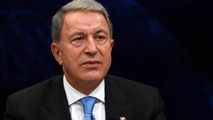 Bakan Akar'dan dikkat &ccedil;eken se&ccedil;im mesajı! Vatandaşa &ccedil;ağrıda bulundu