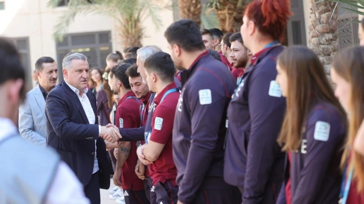 Bakan Bak'tan Kadın Para Masa Tenisi Milli Takımı için tebrik mesajı