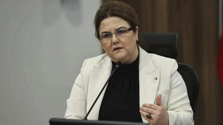 Bakan Derya Yanık'tan 'yardım kolisi' a&ccedil;ıklaması: &Ccedil;ok rahatsız oldum, &ouml;z&uuml;r dilerim
