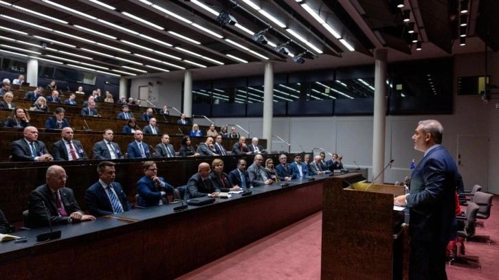 Bakan Fidan Finlandiya Parlamentosunda konuştu