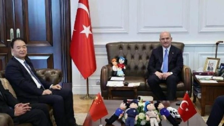 Bakan Soylu, &Ccedil;inli bakan yardımcısı ile g&ouml;r&uuml;şt&uuml;