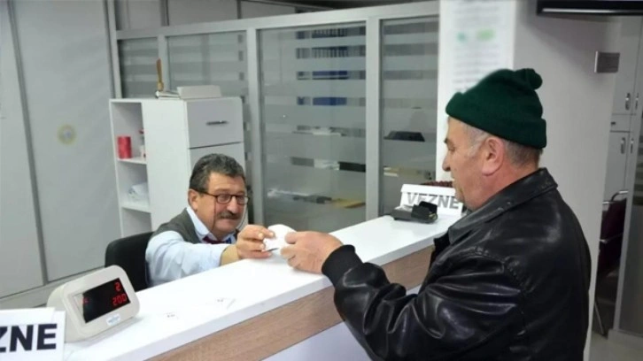 Banka devi hisselerini satacak! KAP'a bildirildi: Pay sahipliği düşecek