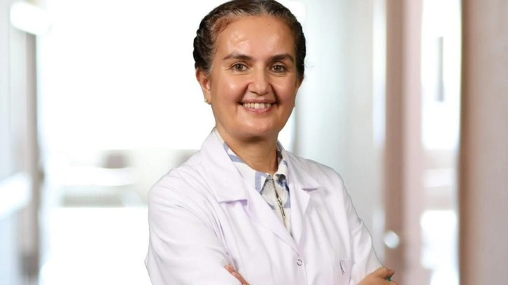 'Baş ağrısını önlemek için yazın su tüketimine dikkat edin'