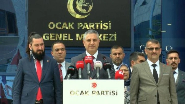 Basın toplantısıyla a&ccedil;ıkladı: Erdoğan ve AK Parti'ye oy vereceğiz