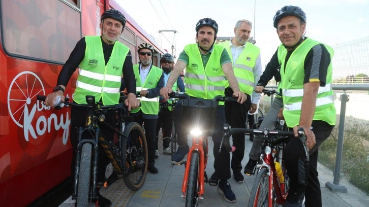 Başkan Altay, Konya'da bisikletseverlerle pedal çevirdi