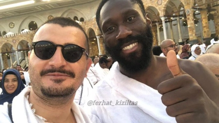 Beşiktaş ile sözleşmesi biten yıldız Umre'ye gitti!