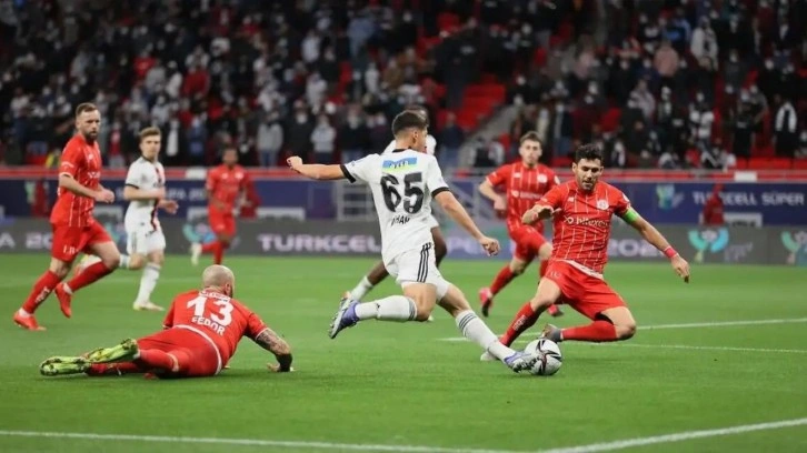 Beşiktaş'ın eski yıldızına Avrupa'dan talip çıktı: İmzaya gidiyor