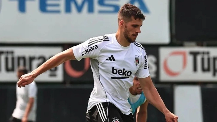 Beşiktaş'ın yeni transferi ilk idmanına çıktı