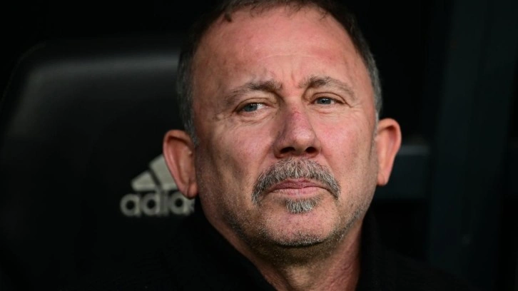 Beşiktaş'ta yılın sürprizi! Sergen Yalçın yıldız ismin üstünü çizdi