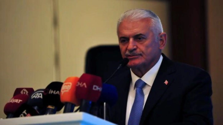 Binali Yıldırım: &Uuml;&ccedil; d&ouml;nem form&uuml;l&uuml; g&uuml;ndemimizde yok