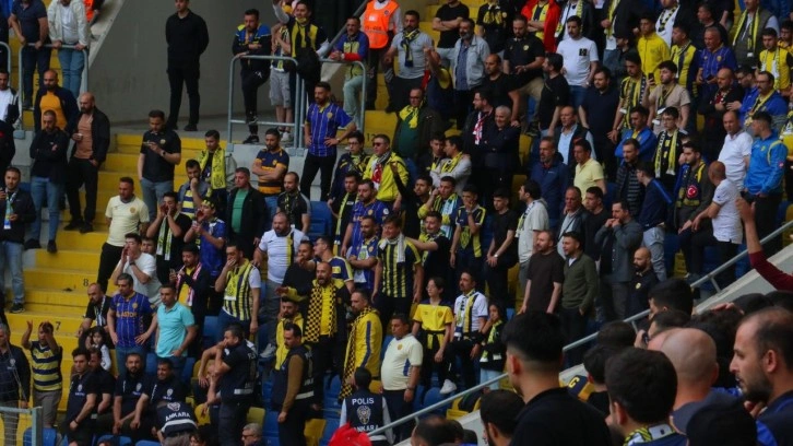Birinci Lig'de gerilim dolu anlar: Maç 2 dakika geç başladı