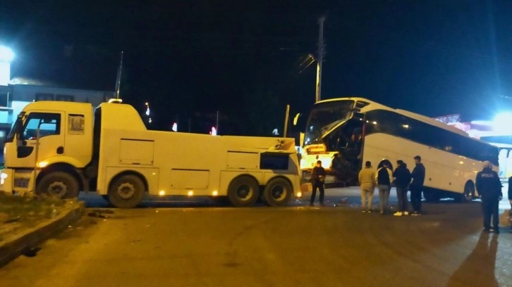 Bolu Dağı'nda tır ile otobüs çarpıştı