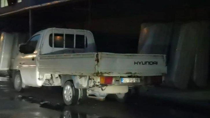 Bursa'da feci &ouml;l&uuml;m: Kamyonet ile duvar arasında sıkıştı