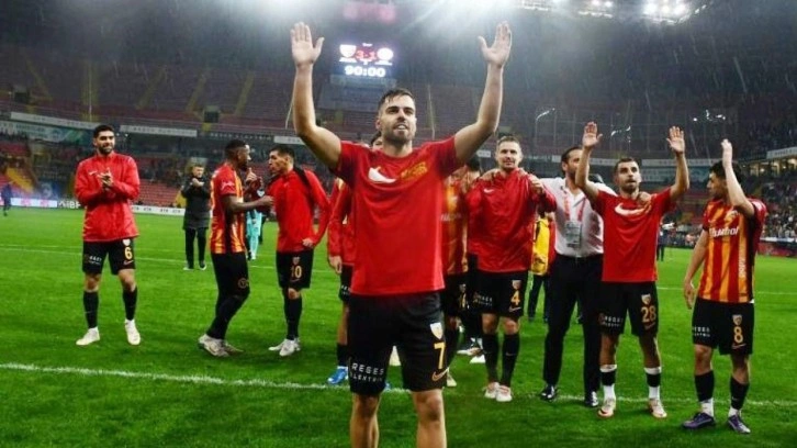 Cardoso tarihe geçti, ilk kez hat-trick yapt