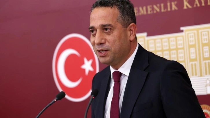 CHP'den İmamoğlu ve &Ouml;zel'e mesaj: Bunun yeri kurultay