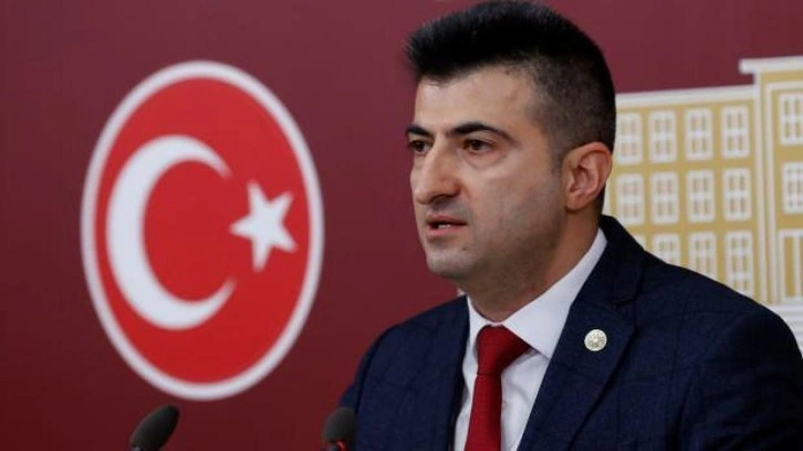 CHP'den istifa eden Mehmet Ali &Ccedil;elebi, bağımsız vekil olarak devam edecek