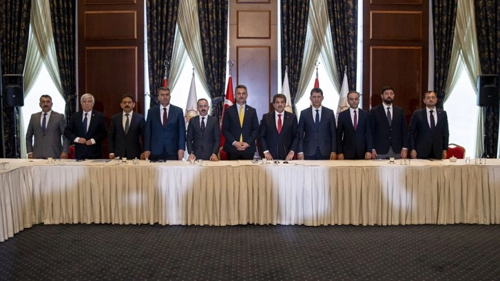 CHP'li 11 b&uuml;y&uuml;kşehir belediyesinin engelleniyoruz iddiasına ilişkin AK Parti'den tepki