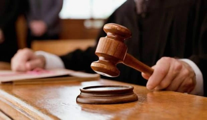 CHP'li eski vekile 'Cumhurbaşkanına hararetten' 11 ay 20 g&uuml;n hapis cezası