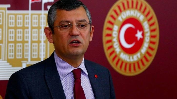 CHP'li &Ouml;zg&uuml;r &Ouml;zel, HDP'ye destek &ccedil;ıktı
