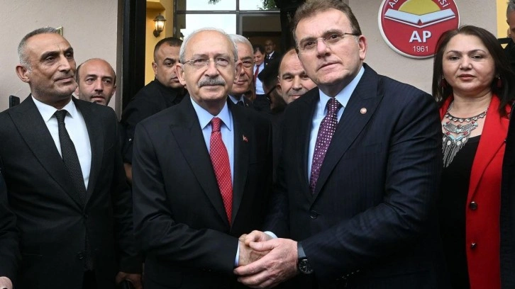 CHP'nin kuyruğuna takılan y&uuml;zde 0,2'lik partinin genel başkanından millete hakaret!
