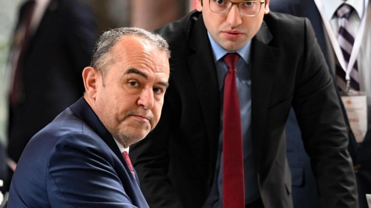 CHP'nin vekil se&ccedil;tirdiği Sadullah Ergin, Meclis'te kaydını yaptırdı