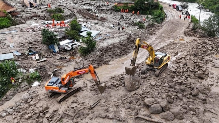 Çin'de sel faciası! 3 ölü, 5 kayıp!