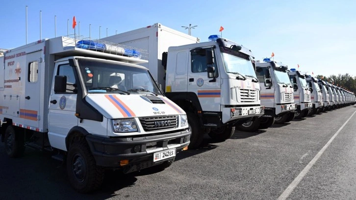 &Ccedil;in, Kırgızistan'a 2 mobil hastane hibe etti