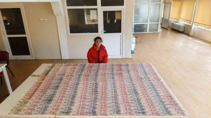 Çorum’da zabıtaya yakalanan dilencinin üzerinden 50 bin TL çıktı