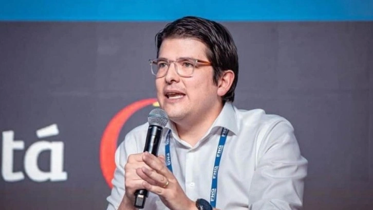 Cumhurbaşkanı adayı Uribe'ye suikast, hayatını kaybetti