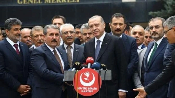 Cumhurbaşkanı Erdoğan, Destici ile g&ouml;r&uuml;ş&uuml;yor