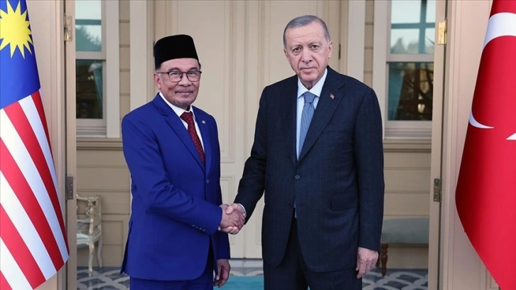 Cumhurbaşkanı Erdoğan, diplomasi trafiğini bayramın 2. günü de sürdürdü