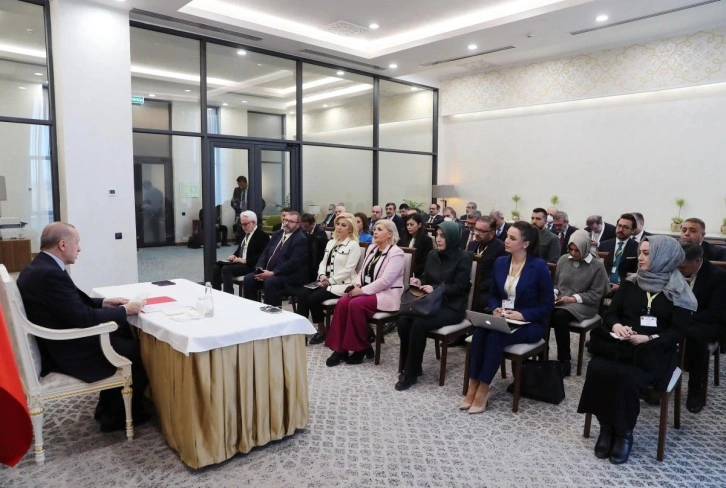 Cumhurbaşkanı Erdoğan, &Ouml;zbekistan ziyaretinin sonunda gazetecilerin sorularını yanıtladı: (1)