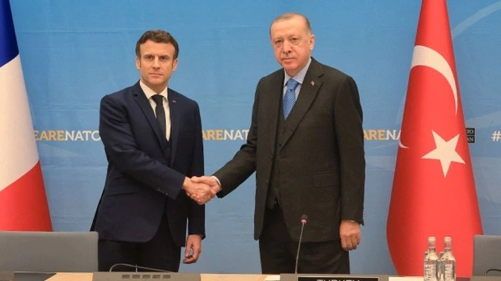 Cumhurbaşkanı Erdoğan'dan NATO Zirvesinde g&ouml;r&uuml;şme trafiği