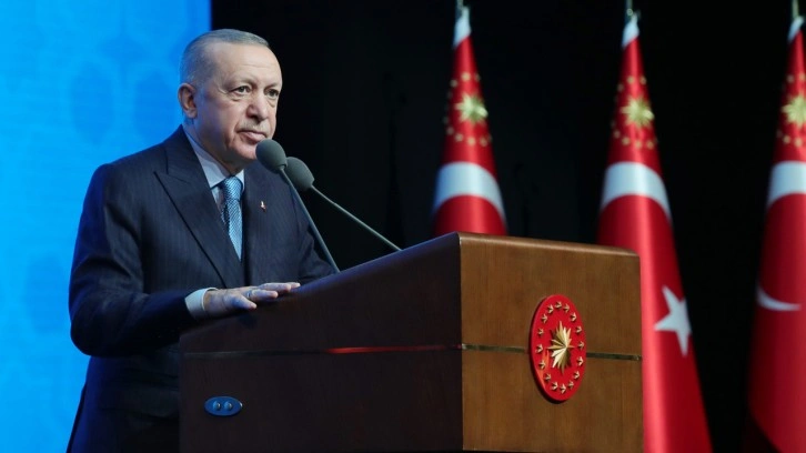Cumhurbaşkanı Erdoğan'dan sanat&ccedil;ılara destek mesajı: Daima yanlarında yer aldık