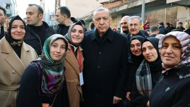 Cumhurbaşkanı Erdoğan'dan Sultanbeyli il&ccedil;e teşkilatına ziyaret