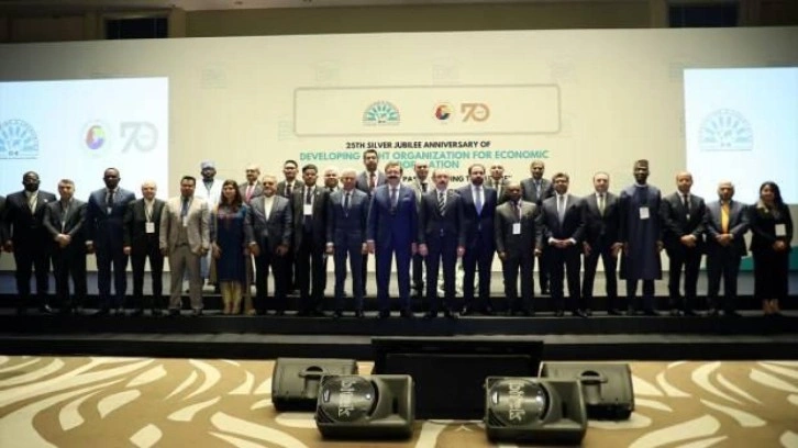 D-8 Yatırımı Forumu'nun 25. yıl resepsiyonunda T&uuml;rkiye detayı