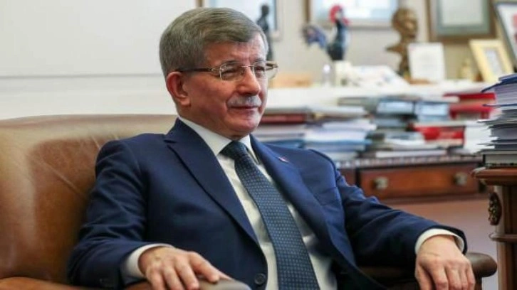 Davutoğlu, 'Amed'e sahip &ccedil;ıktı, Bah&ccedil;eli'yi tehdit etti