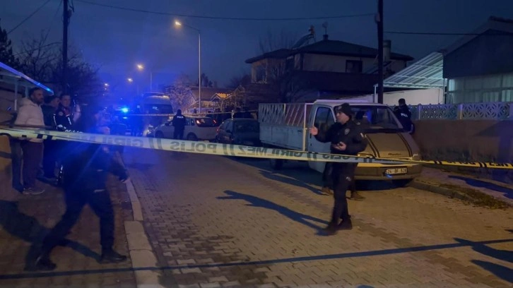 Dehşet evi! Baba ile oğlu silahla vurulmuş halde bulundu