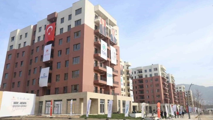 Deprem b&ouml;lgesinin en k&uuml;&ccedil;&uuml;k hak sahibi yeni yuvasına kavuştu