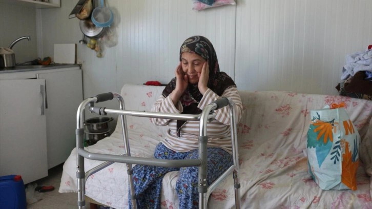Depremde sağ bacağını kaybeden annenin hikayesi duygulandırdı