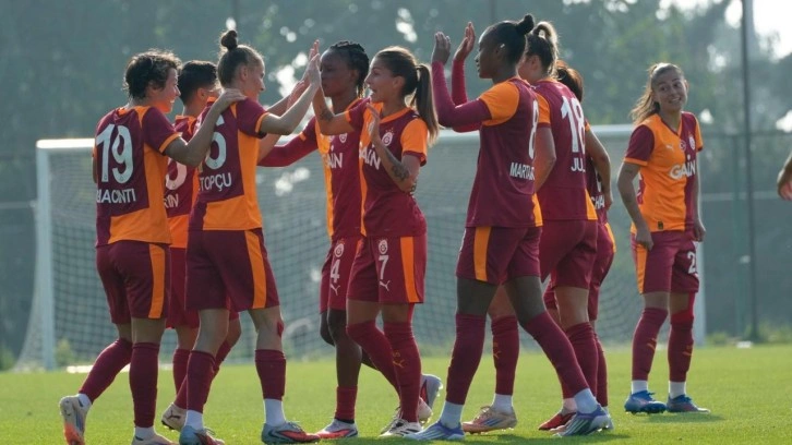 Derbide ağır hezimet! Galatasaray, Beşiktaş'ı 5 golle yıktı