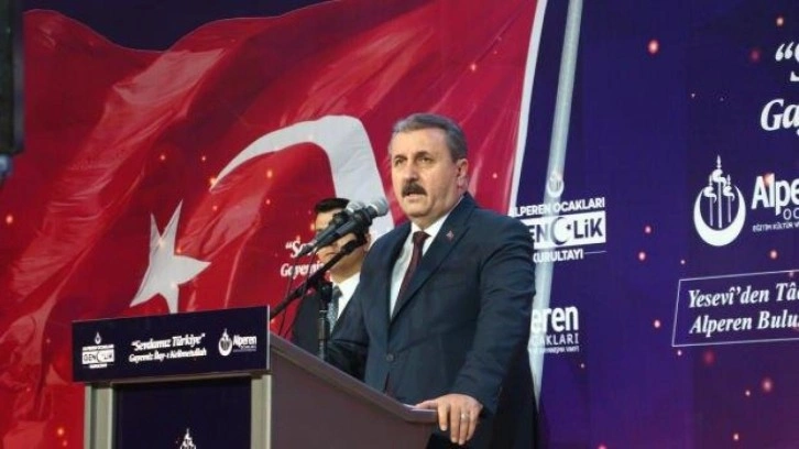 Destici'den &ccedil;arpıcı2023 mesajı: Yeni bir başlangı&ccedil; yılı olacak
