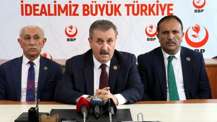 Destici'den Kılı&ccedil;daroğlu'na: Ger&ccedil;ekten g&uuml;l&uuml;yorum, ciddi bulmuyorum