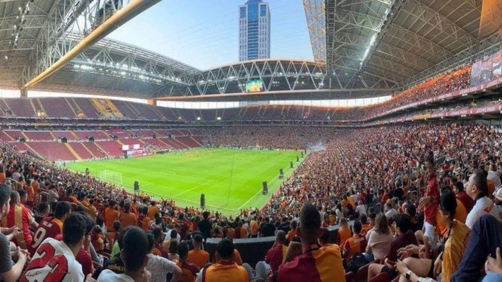 Dev maç öncesi büyük sürpriz! Yıldız isim tribünde olacak