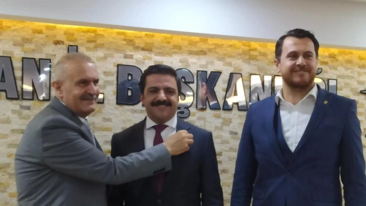 DEVA Partisi Van İl Başkanı ve ekibi istifa ederek AK Parti'ye ge&ccedil;ti