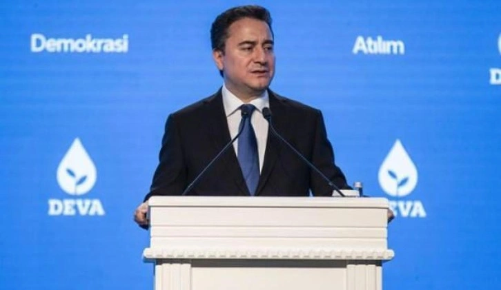 DEVA Partisi'nde istifalar! Ali Babacan &ouml;n&uuml;ne ge&ccedil;emiyor