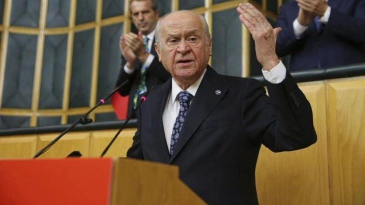 Devlet Bah&ccedil;eli meydanlara iniyor